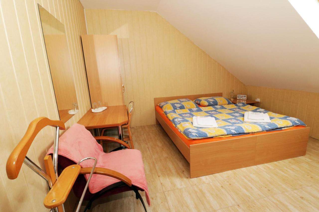 Penzion Hurka Hotel Dolni Libchavy Kültér fotó