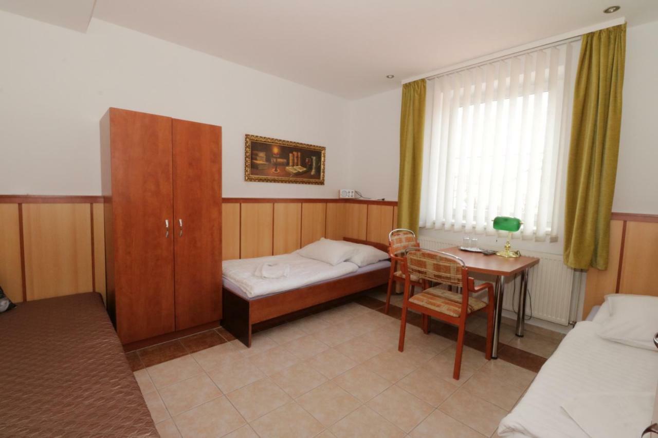 Penzion Hurka Hotel Dolni Libchavy Kültér fotó