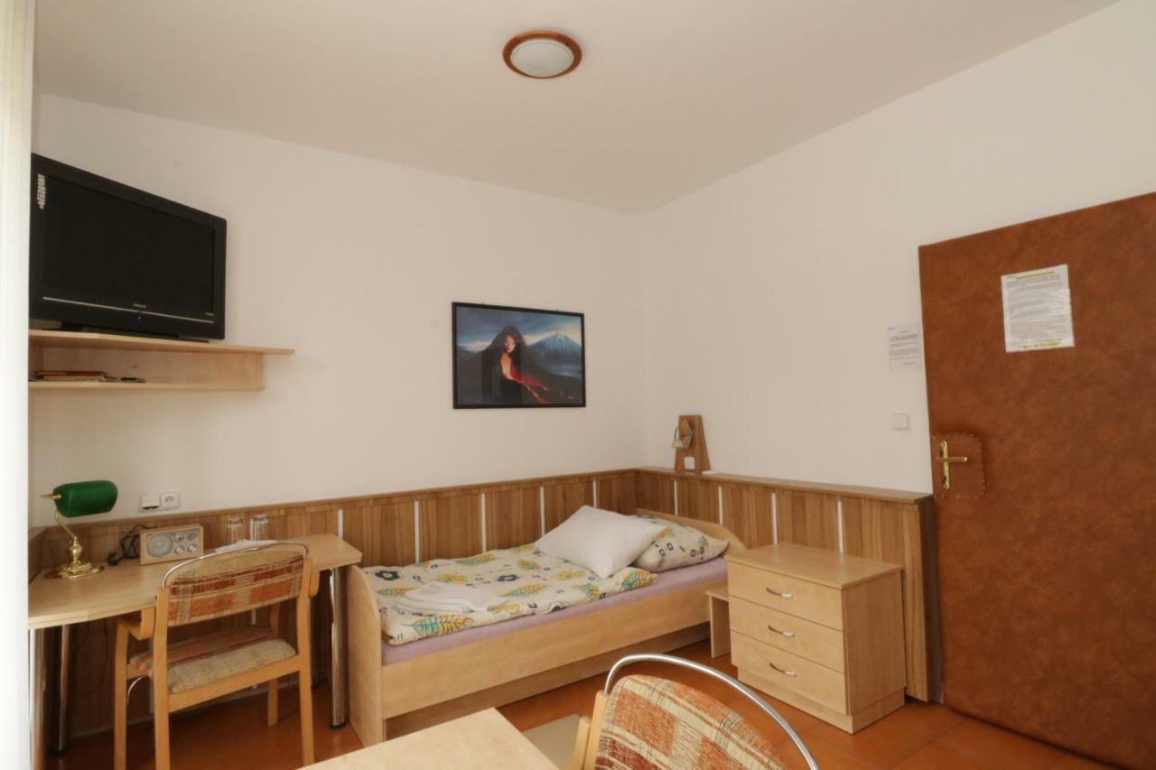 Penzion Hurka Hotel Dolni Libchavy Kültér fotó