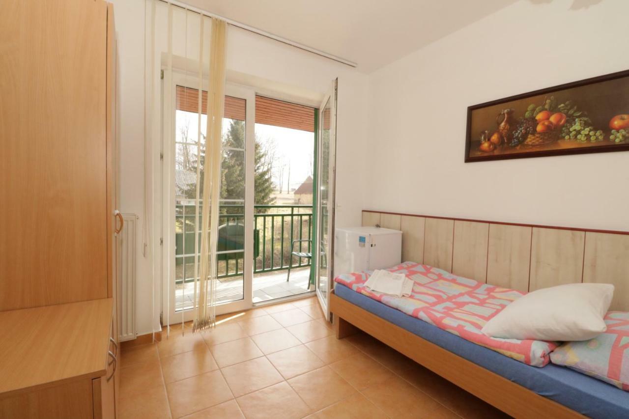 Penzion Hurka Hotel Dolni Libchavy Kültér fotó