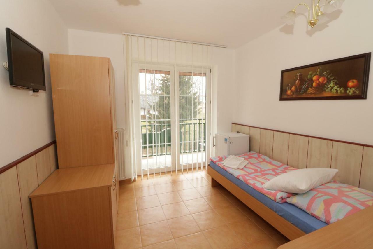 Penzion Hurka Hotel Dolni Libchavy Kültér fotó